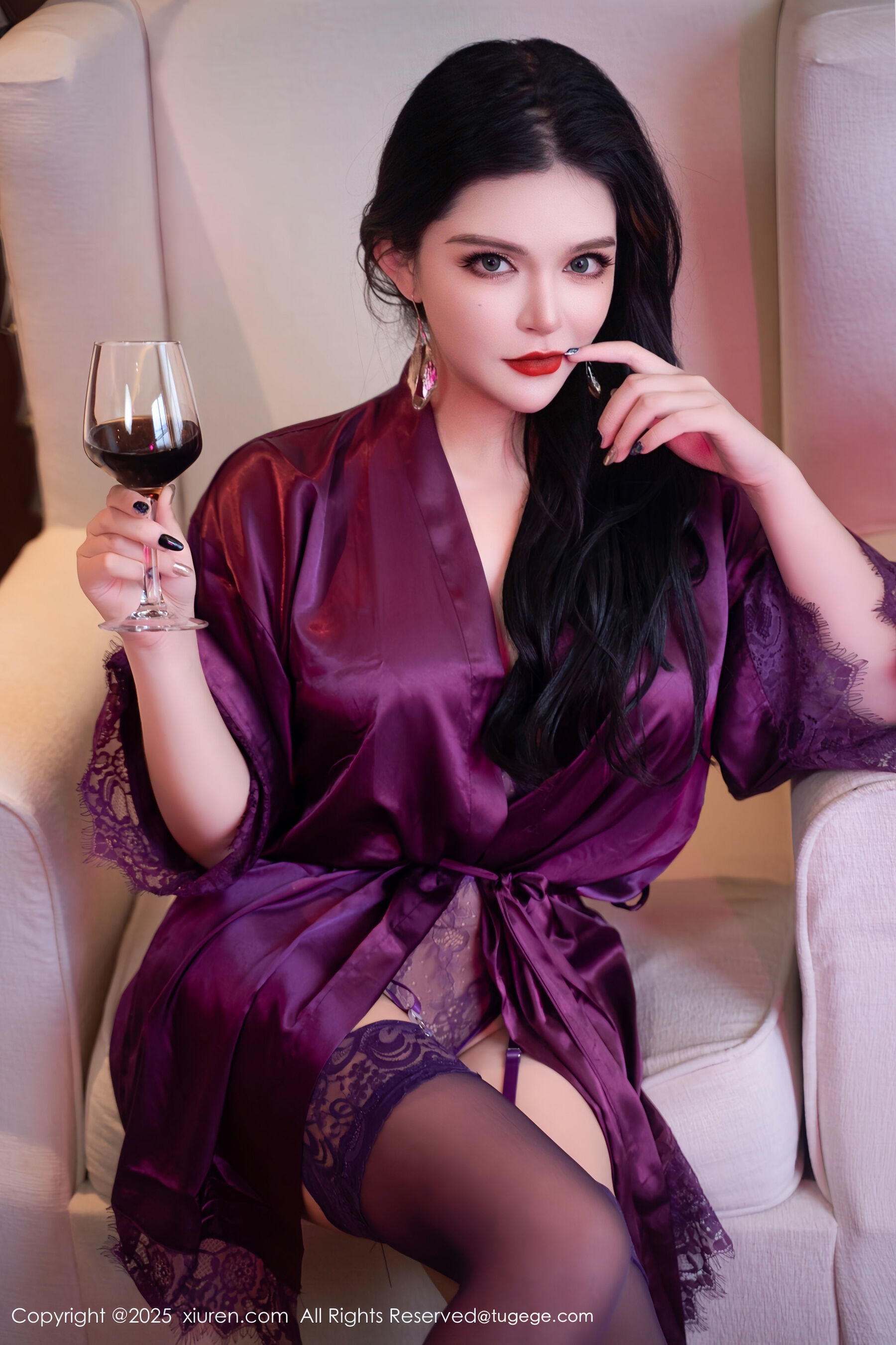 [XiuRen秀人网] 伊丽莎有点白 No.10700
