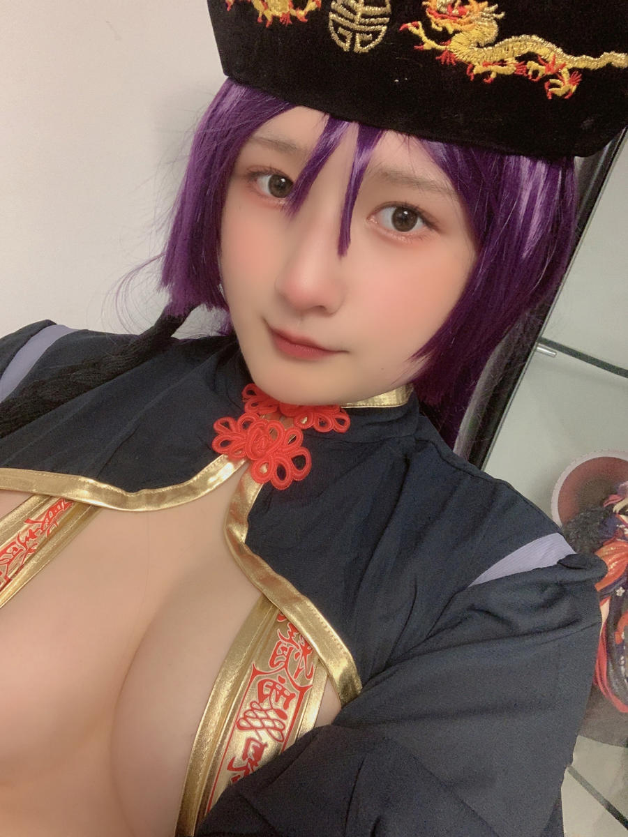 Zyra秋-No.013 – 奶光僵尸娘 自拍 [29P]