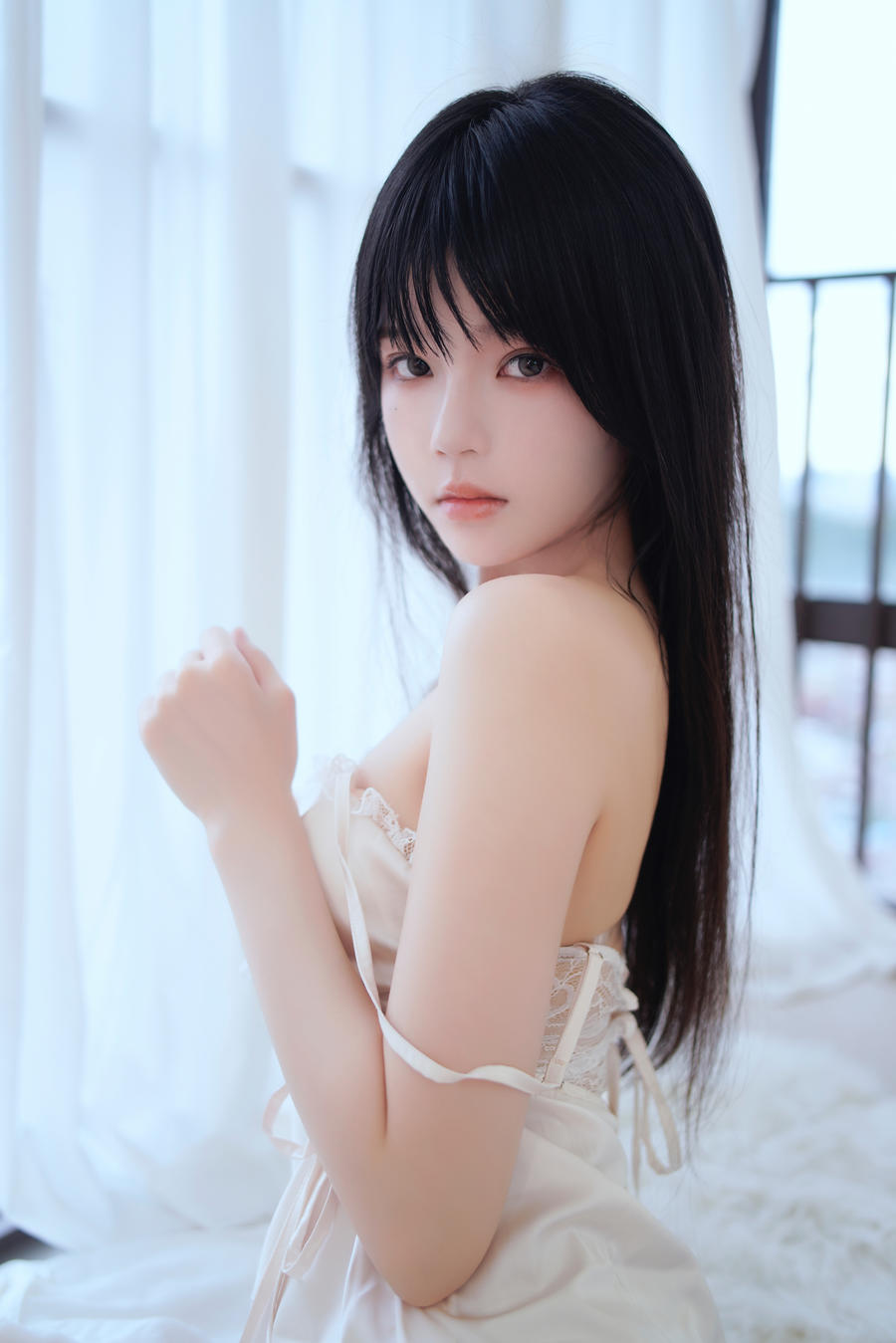 桜桃喵-No.248 – 奶油盛宴 [29P 3V]