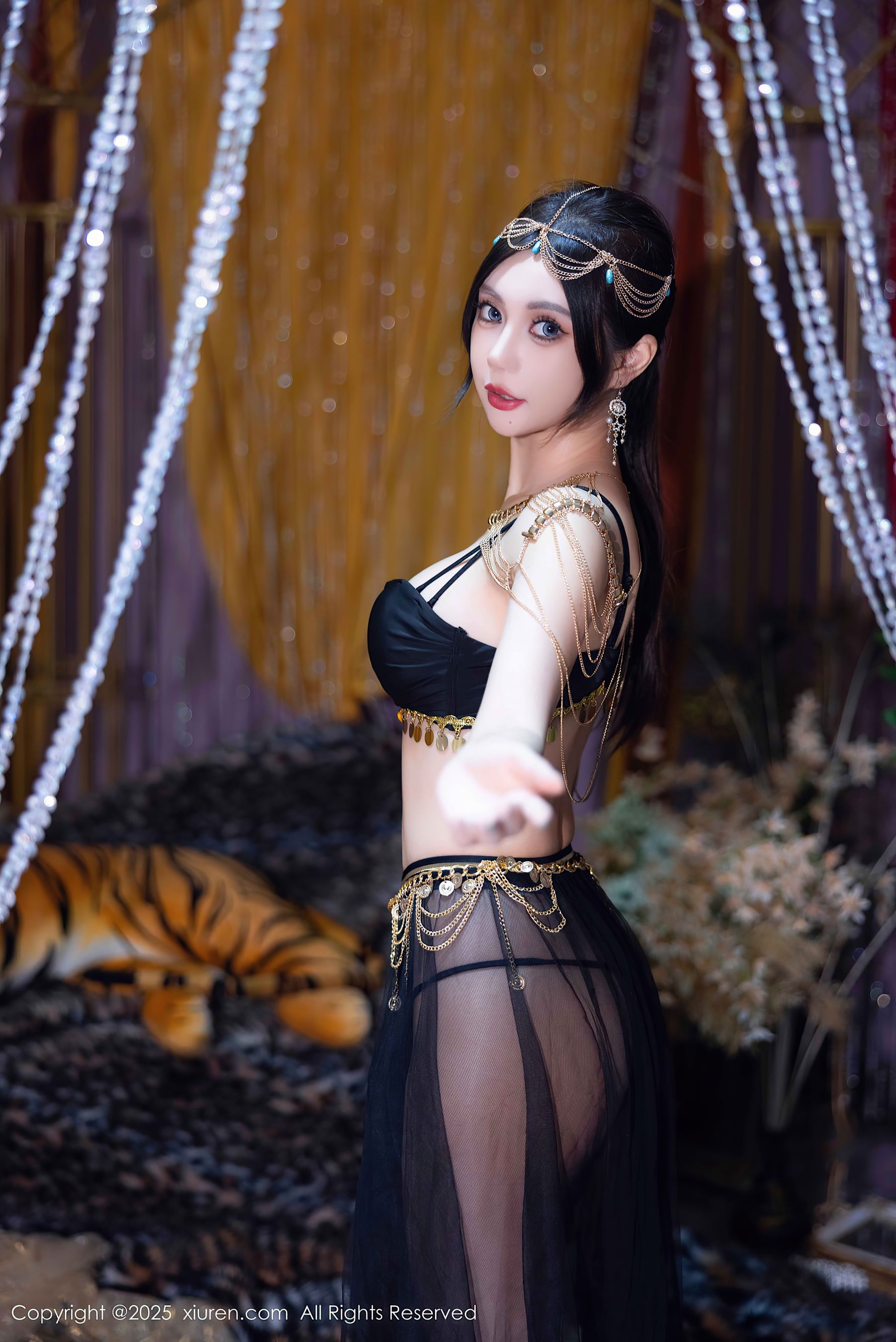 [XiuRen秀人网] No.10018 绮里嘉ula 黑丝美腿