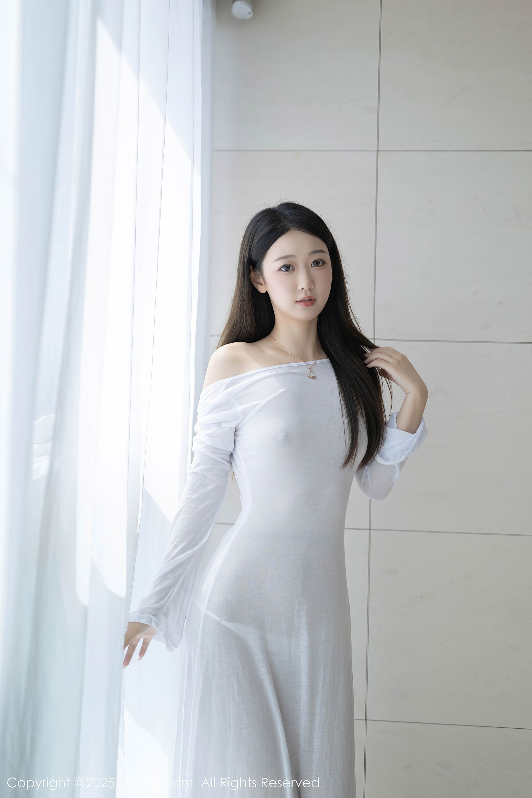 [XiuRen秀人网] No.9840 唐安琪 长裙美腿