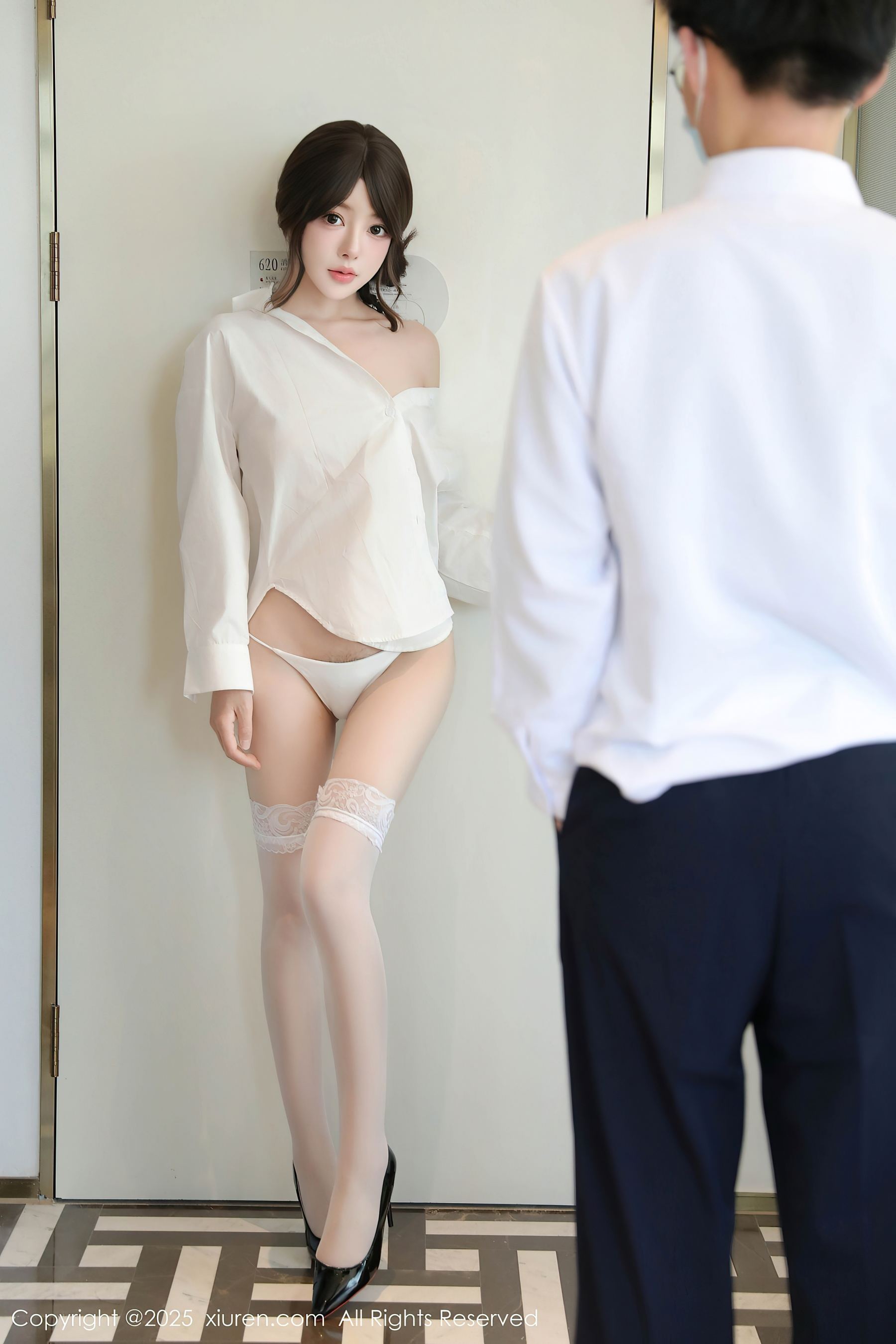[XiuRen秀人网] No.10036 桃妖夭 丝袜美腿