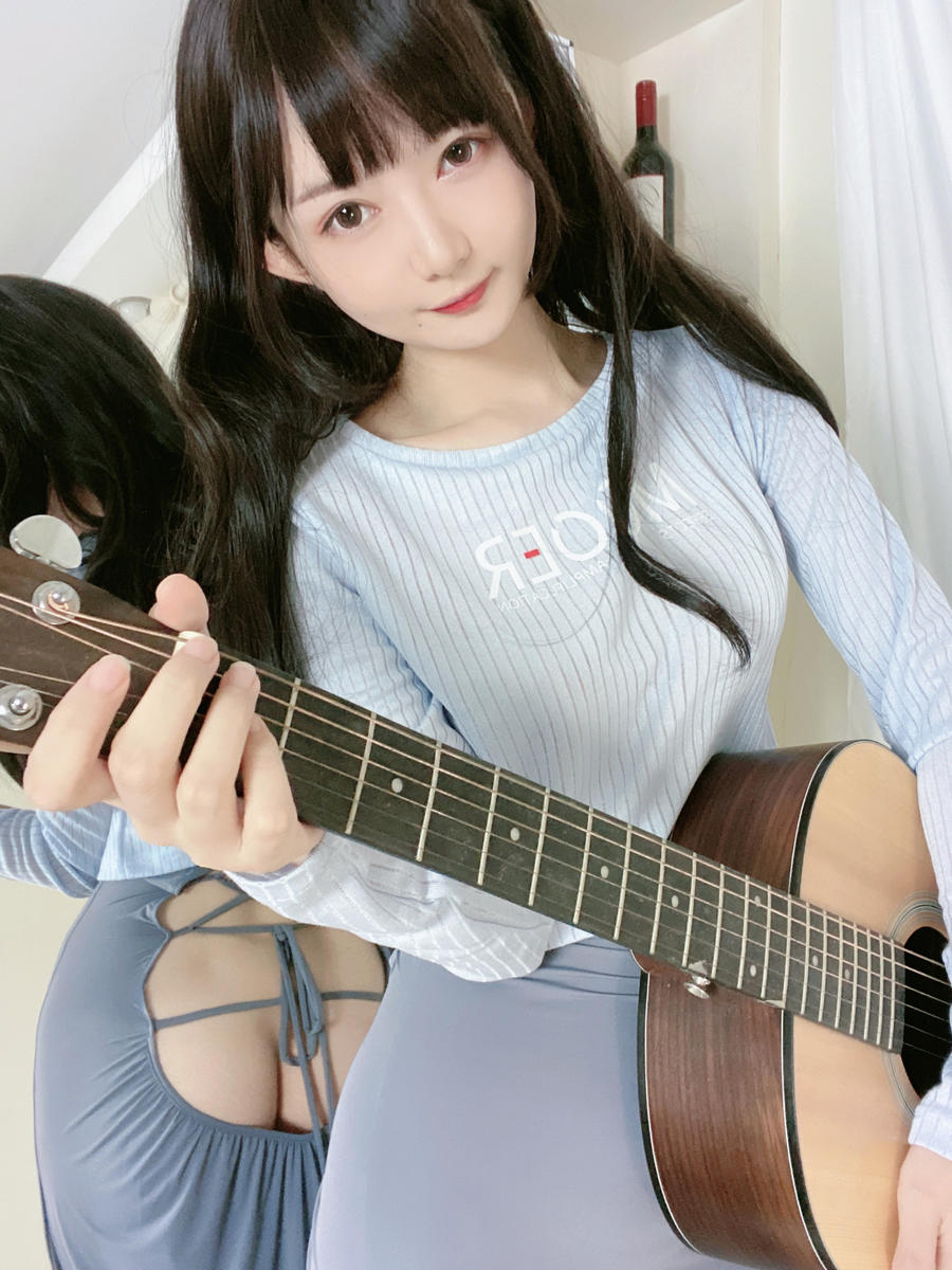 51酱-No.018 – 吉他妹妹 [25P 3V]