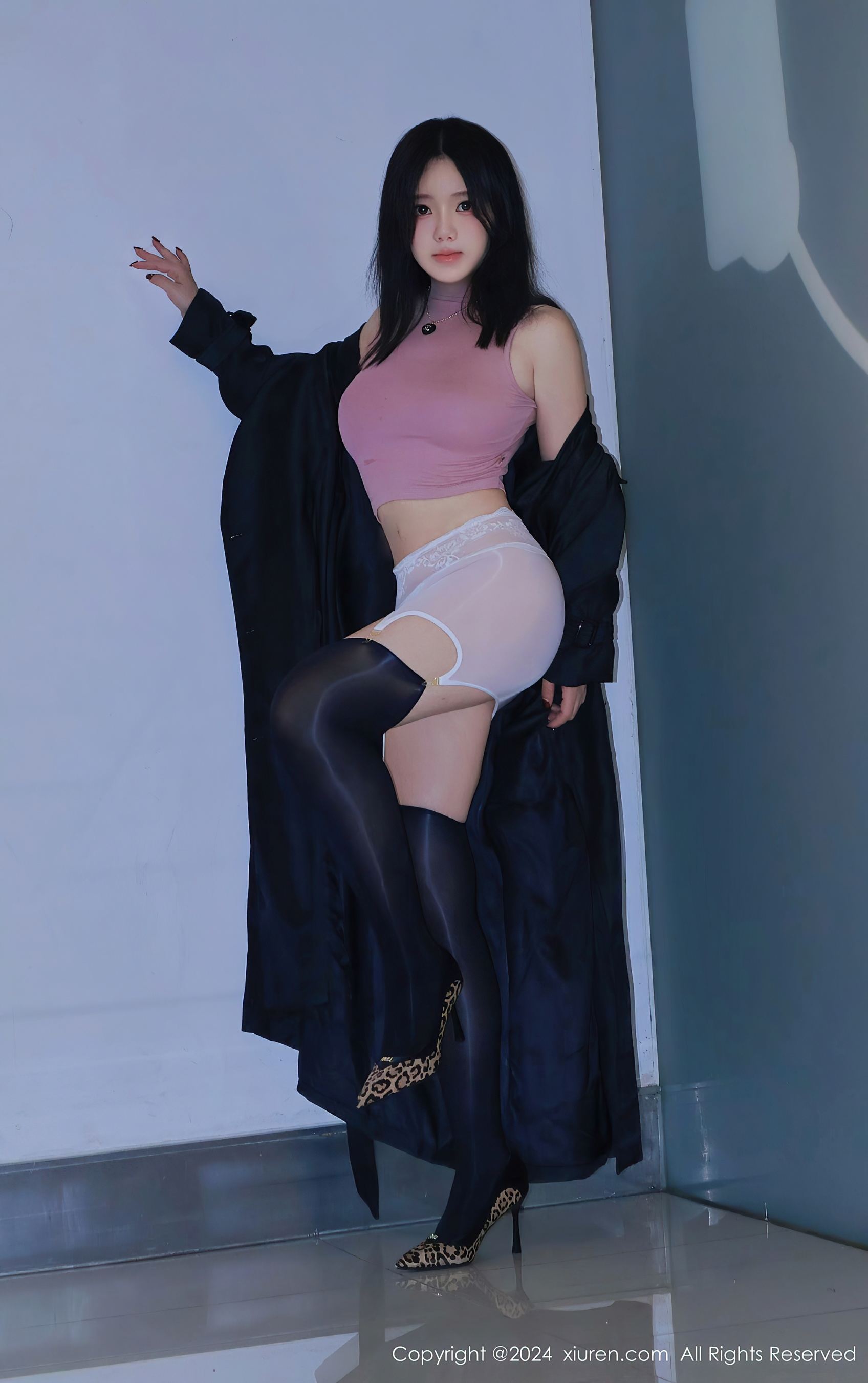 [XiuRen秀人网] No.9489 小薯条nienie 黑丝美腿