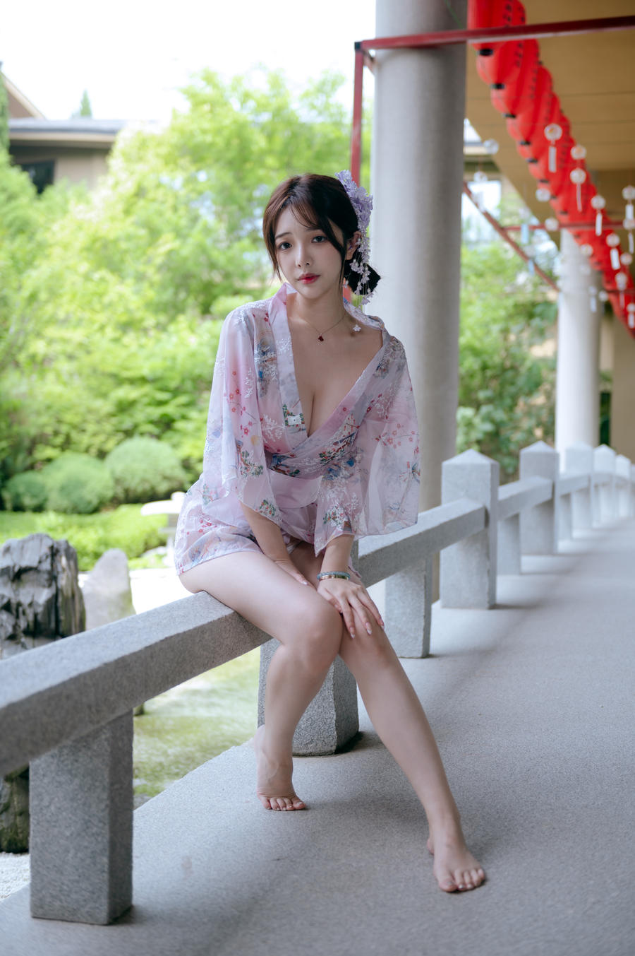 雯妹不讲道理-No.106 – 和风庭院 [52P 2V]