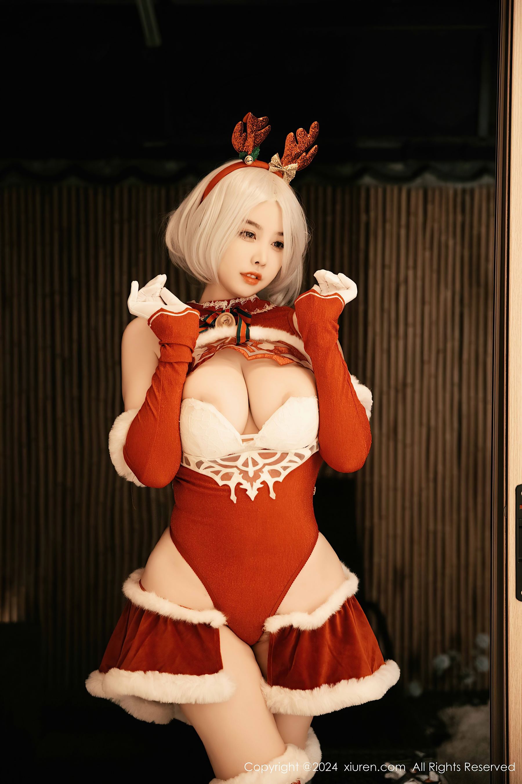 [XiuRen秀人网] No.9660 樱桃小犊子 美臀性感