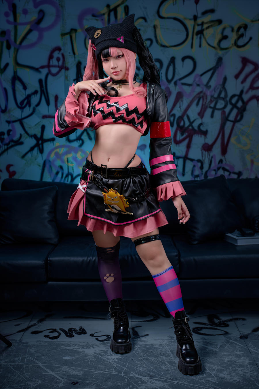 ZinieQ-No.056 – Zoe Rayne [33P]