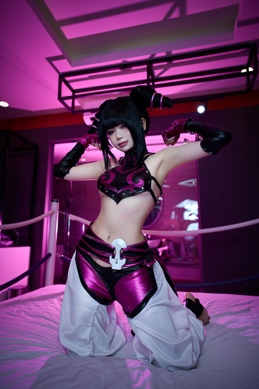 ZinieQ-No.007 – Juri Han [35P]