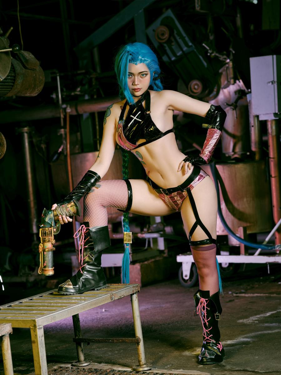 ZinieQ-No.006 – Jinx Arcane [44P]