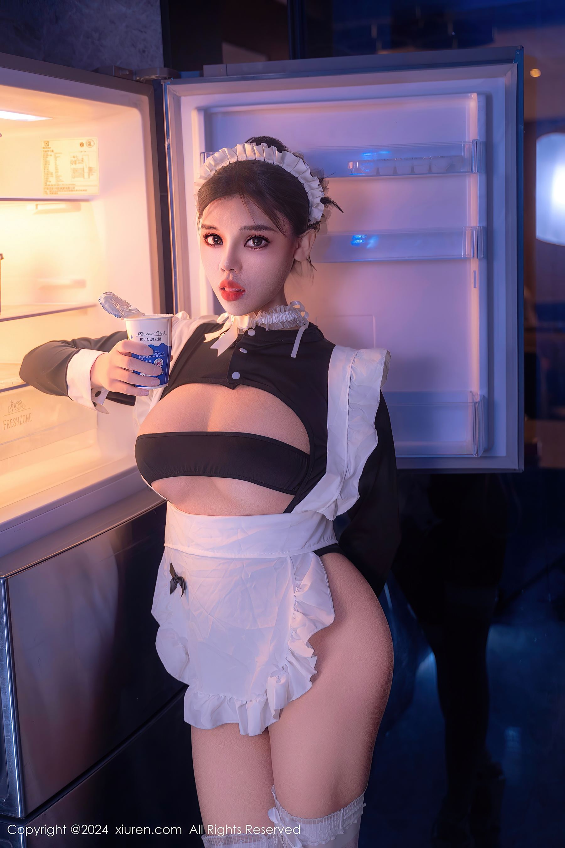 [XiuRen秀人网] No.8966 小童颜 丝袜美臀