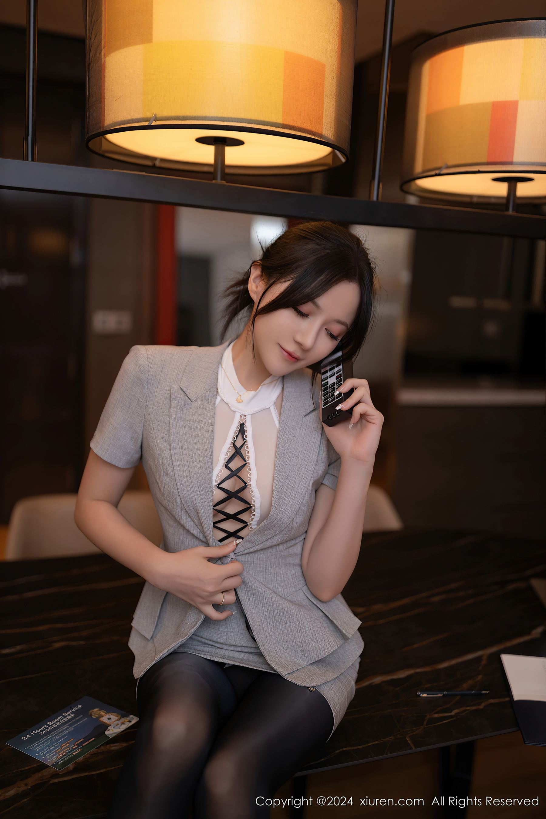 [XiuRen秀人网] No.9189 鱼子酱Fish 黑丝美腿