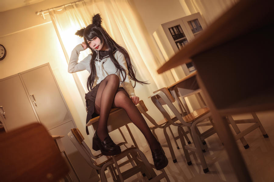 贞子蜜桃-No.011-碧蓝航线 爱宕高雄制服 [35P]
