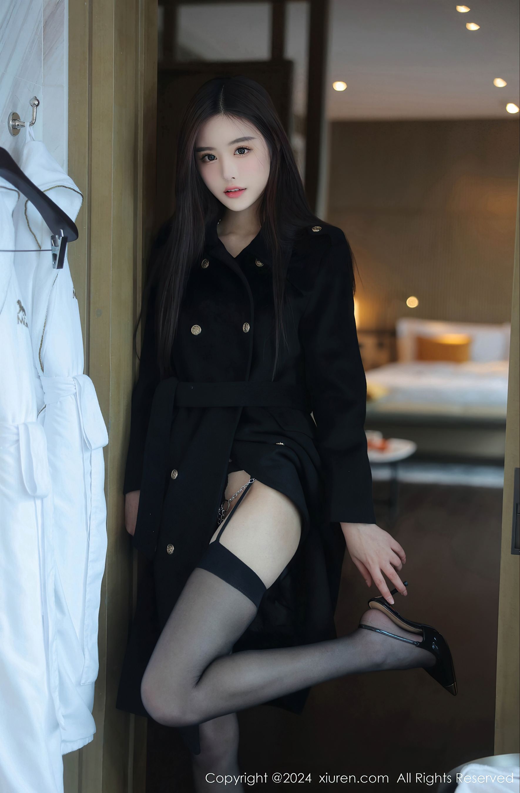 [XiuRen秀人网] No.8152 晚苏susu 黑丝美腿